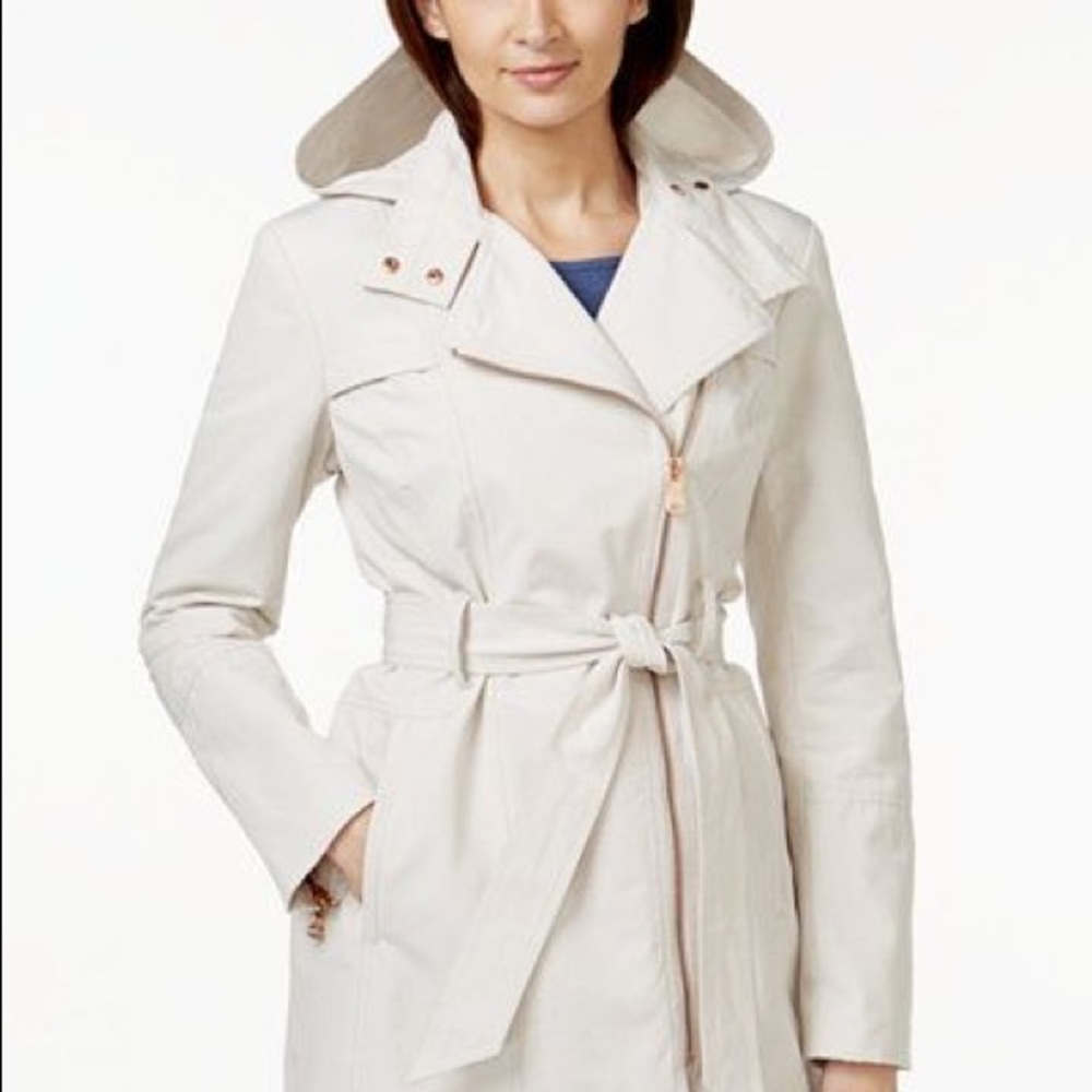 Vince Camuto Rain jacket